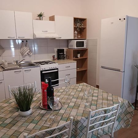 Apartmani Goga Селине Екстер'єр фото
